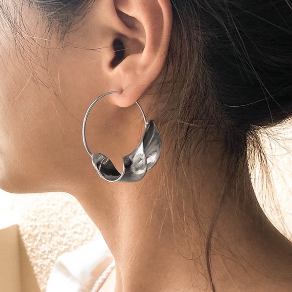 GlitzBlitz Boutique Jewelry - Any 3/$25! Silver Twisted Ribbon Hoop Earrings